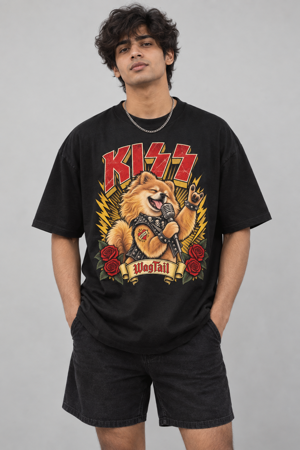 Pomeranian | KISS Oversized T-Shirt - lifestyle photo